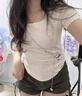 樂卡利 大碼短袖T恤女胖mm方領正肩夏魚骨上衣辣妹不規(guī)則弧形修身遮肚肉 大碼正肩短袖女【白】 2XL 曬單實拍圖