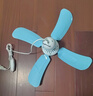 悅靜小吊扇小型迷你微風(fēng)宿舍學(xué)生蚊帳床上低噪電風(fēng)扇家用大風(fēng)力 4葉吊扇 標配1.3米線(xiàn)+2片備用葉 曬單實(shí)拍圖