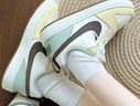 耐克（NIKE）女鞋COURT BOROUGH新款休閑鞋小Dunk小空軍板鞋低幫大童運(yùn)動鞋 HV1804-121 哈密瓜奶黃 39 曬單實(shí)拍圖