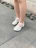 薰風(fēng)（KUMPOO）2025新款羽毛球鞋機(jī)甲男女網(wǎng)面透氣專業(yè)跑步鞋減震防滑熏風(fēng)運(yùn)動鞋 KH-E303#白/藍(lán)/粉 37 曬單實(shí)拍圖