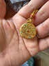 中國黃金（CHINA GOLD）黃金項(xiàng)鏈男女款足金八寶羅盤吊墜飾品情人節(jié)生日禮物送女友愛人 【今/次日達(dá)】八寶羅盤項(xiàng)鏈【棕繩】約2.1g 曬單實(shí)拍圖
