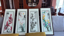 梅蘭竹菊掛畫(huà)客廳刺繡裝飾畫(huà)新中式四條屏沙發(fā)背景墻壁畫(huà)蘇繡成品 梅蘭竹菊 巴西白木43*103cm*四聯(lián) 曬單實(shí)拍圖
