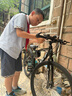 ICOLOUR山地自行車成人男單車減震越野變速公路賽車上班學(xué)生青少年女 至尊版-輻條輪【黑白色】 26寸21速【身高：160-180cm】 曬單實(shí)拍圖
