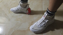 李寧（LI-NING）羽毛球鞋貼地飛行2pro MAX 3LITE碳板減震回彈專業(yè)比賽訓(xùn)練運動鞋 AYAT001-1貼地飛行2MAX-白色 42 (265mm) 曬單實拍圖
