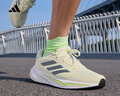 adidas RESPONSE隨心暢跑舒適網(wǎng)面體測跑鞋男子阿迪達斯官方 象牙白/灰色/熒光黃   41 曬單實(shí)拍圖