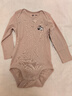 H&M【迪士尼系列】童裝女嬰連身衣2件裝秋季薄款嬰兒爬服1213613 淺灰粉色/米妮老鼠 90cm 90/48 曬單實拍圖
