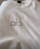 ALO YOGA夏季字母印花圓領(lǐng)反光標(biāo)短袖T恤衫修身百搭短款正肩上衣短袖女 米白色 L 曬單實(shí)拍圖