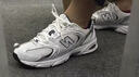 NEW BALANCE NB530官方老爹鞋男鞋女鞋情侶復(fù)古網(wǎng)鞋夏季透氣網(wǎng)面運(yùn)動(dòng)休閑鞋 米白/金屬銀MR530KA 建議拍小半碼 39.5 (腳長(zhǎng)24.5cm尺碼詳詢客服) 曬單實(shí)拍圖