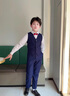DOMIAMIAKIDS男童禮服花童西裝小男生兒童合唱服鋼琴演出服主持人畢業(yè)服裝 藏青色馬甲短袖四件套 140 （身高130-140/體重58-68斤） 曬單實(shí)拍圖