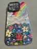 夢(mèng)妮熊適用iPhone16Promax新款高級手機殼15pro油畫(huà)彩虹花海手鏈14PM銀灰色閃粉鏡頭支架13Pro女款保護套 油畫(huà)彩虹花海-銀灰色閃粉鏡頭支架 iPhone 16Pro 曬單實(shí)拍圖