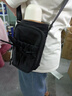 察今2025新款輕便手機包學(xué)生水壺包休閑戶(hù)外斜挎包水杯包旅行小包包女 輕便手機包【黑色】可裝水壺 曬單實(shí)拍圖