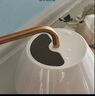 宜家（IKEA）VATTENKRASSE瓦特卡斯防銹灑水壺家用澆花神器長(zhǎng)嘴園藝壺花桶 灑水壺乳白色/金黃色0.9L 曬單實(shí)拍圖