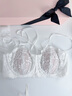 好奇蜜斯【洛莉】蕾絲抹胸內衣女無(wú)肩帶純欲大胸顯小防滑收副乳文胸套裝 白茶花套裝 80C 曬單實(shí)拍圖