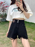 延芮黑色毛邊牛仔短褲女夏季2025新款雙扣設計感高腰寬松a字闊腿 黑色 QGQ2047 M 【100-110斤】 曬單實(shí)拍圖