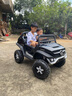奔馳兒童電動(dòng)車(chē)烏尼莫克超大汽車(chē)四輪四驅(qū)遙控寶寶小孩玩具車(chē)可坐人星辰皓 烤漆黑色四驅(qū)+四輪避震+12V14AH+高端噴漆 曬單實(shí)拍圖