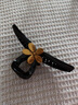 YIZUN. CHOMEL黑色亞克力盤(pán)發(fā)花朵抓夾大號鯊魚(yú)夾簡(jiǎn)約發(fā)夾女后腦勺高級感發(fā)飾 黑色-花朵 曬單實(shí)拍圖