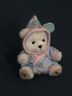 莉娜熊（TeddyTales）SVT BONGBONGEE聯(lián)名系列BONGBONG Bear周邊玩偶 XS藍(lán)色CARAT嬰兒服 毛絨掛件 聯(lián)名系列禮盒《十周年特別款》 曬單實(shí)拍圖