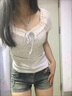 妙奕嘉短袖女t恤女士夏季女裝2025年新款潮流顯瘦遮肚子上衣高級感修身 淺灰色純欲蕾絲花邊拼接系帶短袖 L 【建議100-115斤】 曬單實拍圖