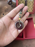 漫畔石天然原礦朱砂平安扣吊墜男士黃金轉(zhuǎn)運(yùn)珠項(xiàng)墜掛件女款本命年護(hù)身符 【女款】黃金珠朱砂平安扣吊墜 曬單實(shí)拍圖