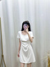 MeetMetro瑪依爾設(shè)計感方領(lǐng)連衣裙女2025夏季新款時尚收腰a字短裙 杏色 S 曬單實拍圖