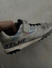 卡爾美（KELME）兒童足球鞋TF碎釘魔術(shù)貼免系帶防滑耐磨球鞋 金屬銀黑  35  曬單實拍圖