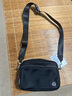 lululemon丨Everywhere 斜挎包 *金屬件 LU9C80S 黑色 專屬款 O/S 曬單實拍圖