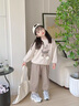 G.DUCKKIDS小黃鴨童裝女童套裝春秋款洋氣兒童衣服女寶寶秋裝卡通兔子兩件套 卡其色 90 (建議寶寶10-12公斤 24-36個 曬單實拍圖
