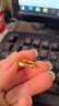 中國(guó)黃金（CHINA GOLD）黃金戒指女光面鉆紋米字螺紋足金素圈指環(huán)結(jié)婚520禮物送老婆女友 圈號(hào)13 約1.2g【國(guó)金禮盒】 曬單實(shí)拍圖