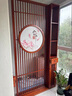 聚沁源中式屏風(fēng)入戶門廳隔斷客廳玄關(guān)實(shí)木屏風(fēng)置物架柜子新中式隔斷屏風(fēng) 胡桃木+雙面蘇繡 長(zhǎng)120x高220cm 曬單實(shí)拍圖