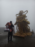 艾王懸浮登山包專業(yè)戶外徒步爬山雙肩背包大容量50升男女旅行背包 大紅 曬單實(shí)拍圖