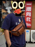 紀(jì)詩哲（GIEVSZHE）頭層植鞣牛皮腰包背包時(shí)尚胸包休閑男士斜挎包生日禮物送男友老公 棕色 可放8寸平板 曬單實(shí)拍圖