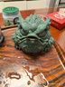 泥土故事青砂石茶寵擺件精品可養(yǎng)金蟾中式茶桌茶具招財(cái)三足蟾蜍茶臺(tái)小裝飾 青砂石【通寶金蟾】 曬單實(shí)拍圖