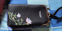 初構想豎款手機包荔枝紋荷花刺繡夾子包女士斜挎單肩包多隔層卡位零錢(qián)包 黑 曬單實(shí)拍圖