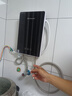 志高（CHIGO）即熱式電熱水器超薄小廚寶5500W變頻恒溫智能省電出租房家用洗澡免儲(chǔ)水電熱水龍頭黑色 KBR-F60 曬單實(shí)拍圖