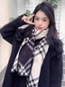 CharisKitty輕奢小c&k圍巾女2025新款韓系格紋百搭圍脖氛圍感大披肩生日禮物 黑白色Black and white【禮盒包裝】 曬單實(shí)拍圖