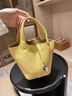 AIOSC水桶包女2025新款夏季手提菜籃子包包輕奢時(shí)尚韓國小眾單肩斜挎包 黃色 曬單實(shí)拍圖