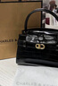 CHARLES&KEITH鱷魚紋凱莉包手提斜挎婚包包女包生日禮物CK2-50270880-1 Black黑色 S 曬單實拍圖