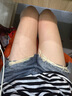 UR2025夏季新款女裝時(shí)髦街頭感破洞毛須牛仔短褲UYY850127 天藍(lán) 26 曬單實(shí)拍圖