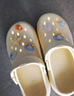 名創(chuàng)優(yōu)品（MINISO）洞洞鞋男女夏季外穿涼鞋防滑厚底踩屎感包頭涼拖鞋 卡其+海洋星星 曬單實(shí)拍圖