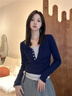 佐敘純欲風(fēng)長(zhǎng)袖t恤女2025秋新款設(shè)計(jì)感小眾辣妹純色V領(lǐng)假兩件修身上衣 藏青色 L （95-110斤） 曬單實(shí)拍圖