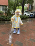貝肽斯兒童雨衣防水防濕大帽檐雨披帶書包位卡通男女童幼兒園1-3-6歲 小黃鴨【加厚16絲+按扣+雙帽檐】 XS 曬單實拍圖