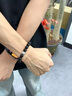 中國珠寶 SINO GEM手串男女新款手鏈純銀黑曜石情緒穩(wěn)定轉(zhuǎn)運(yùn)珠護(hù)身符情人節(jié)520送禮 8mm-黑瑪瑙銅錢珠手串【品牌禮盒】 曬單實(shí)拍圖