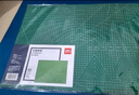 得力(deli)A2耐用PVC切割墊板桌墊/鼠標(biāo)墊/書寫墊 超大號可水洗手工桌面刻板裁紙美工墊  綠色78402 曬單實(shí)拍圖