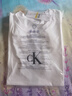 Calvin Klein 凱文·克萊恩 CK男裝 圓領(lǐng)短袖男 純棉休閑印花T恤男上衣 白色黑標(biāo) （保稅發(fā)貨） M 建議70-80kg 曬單實(shí)拍圖
