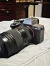 美本堂適用于索尼A7M4相機(jī)保護(hù)貼膜SONY a74機(jī)身貼紙貼皮碳纖維磨砂3M 亞光銀頂+磨砂黑底 A7M4 曬單實(shí)拍圖