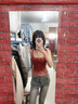 錦詩慧紅色背心女可外穿洋氣吊帶帶胸墊美式純欲風(fēng)上衣辣妹性感內(nèi)搭短款 U領(lǐng)鉚釘漸變吊帶背心【石榴紅】 均碼 （建議80-120斤） 曬單實(shí)拍圖