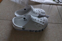 卡駱馳（crocs）洞洞鞋男鞋女鞋 25夏季新款貝雅拖鞋輕便透氣情侶鞋沙灘鞋涼鞋 貝雅卡駱班-白色/熱推款 42 -43 /M9W11/270mm 曬單實拍圖