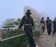 拓路者朱雀沖鋒衣男硬殼春秋季戶外登山服防風(fēng)防水連帽夾克外套寬松透氣 曬單實(shí)拍圖
