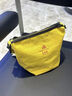 LEE輕便戶(hù)外斜挎包女2025新款小眾設計水桶包時(shí)尚百搭單肩包男高級感 姜黃色 曬單實(shí)拍圖