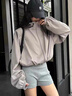 舒翎灰色運(yùn)動(dòng)短褲女2025夏季新款美式低腰辣妹修身顯瘦休閑包臀熱褲子 淺灰色  L 110-120斤 曬單實(shí)拍圖